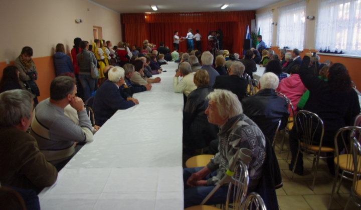 Posedenie dôchodcov 2014
