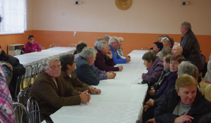 Posedenie dôchodcov 2014