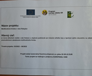 Úradná tabuľa / Projekt multifunkčné ihrisko Rokytov - foto